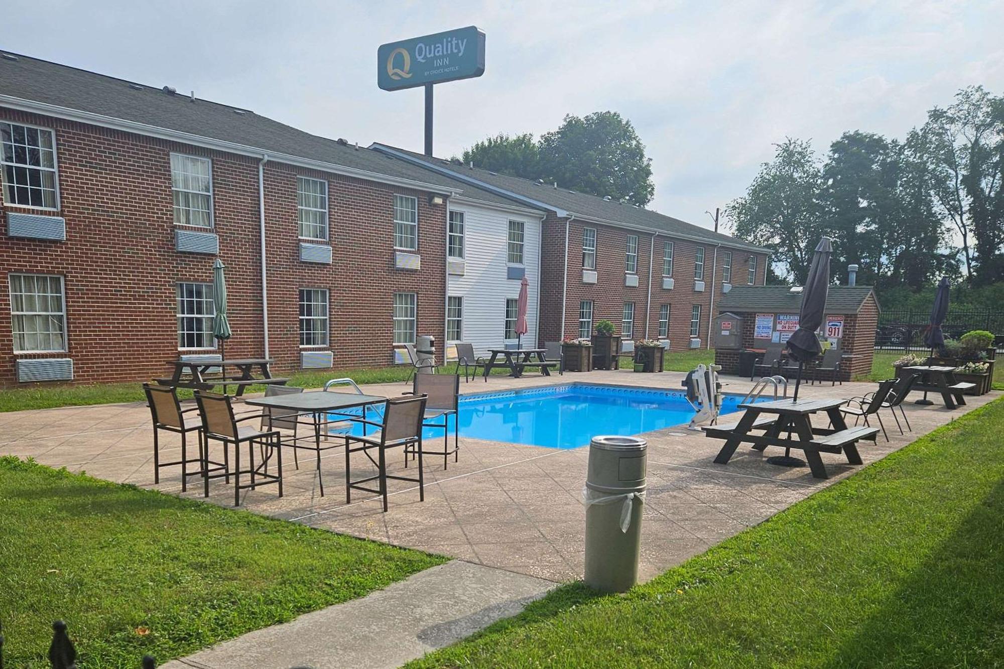 Quality Inn Dublin I-81 Exterior photo