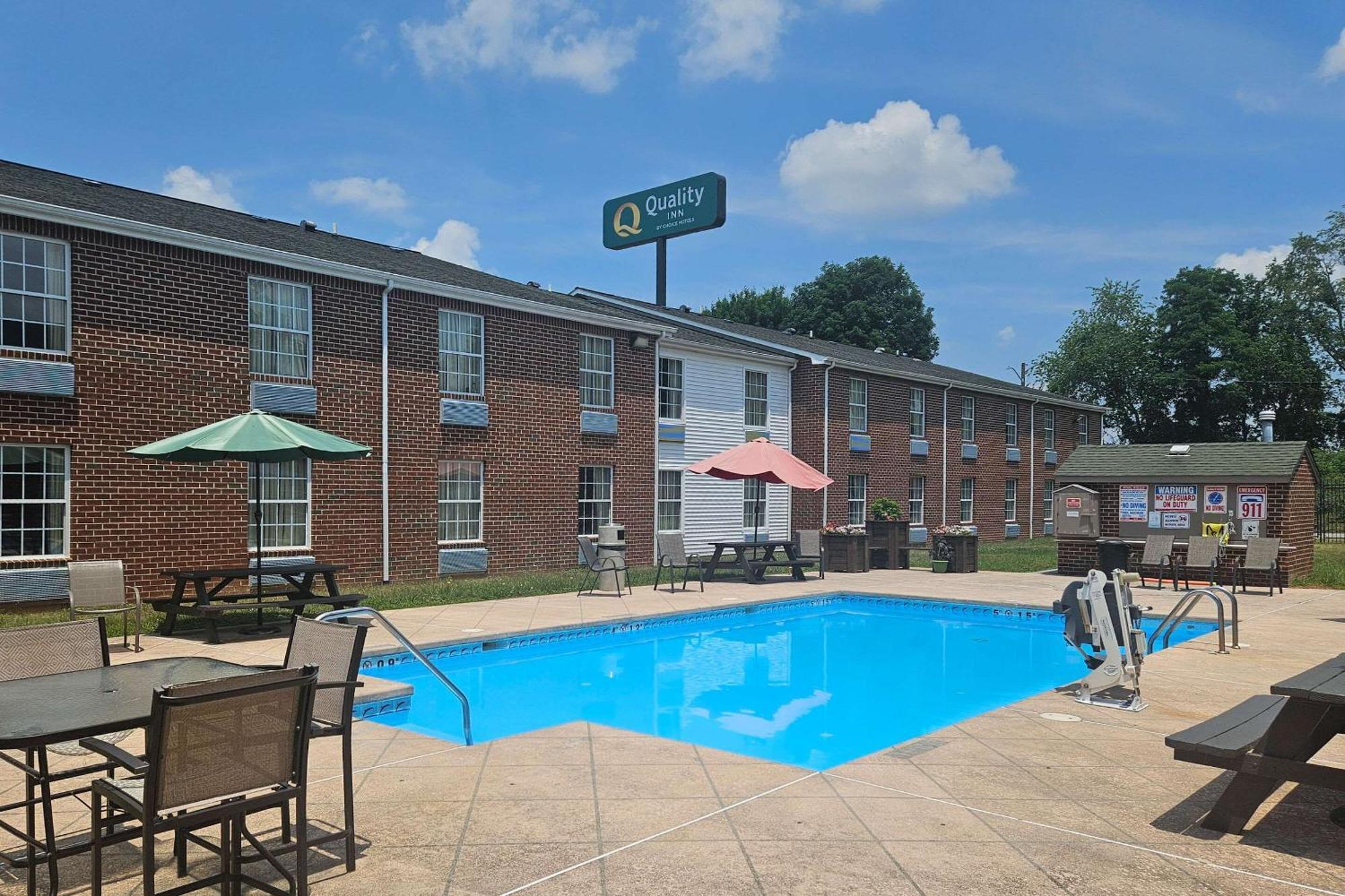 Quality Inn Dublin I-81 Exterior photo